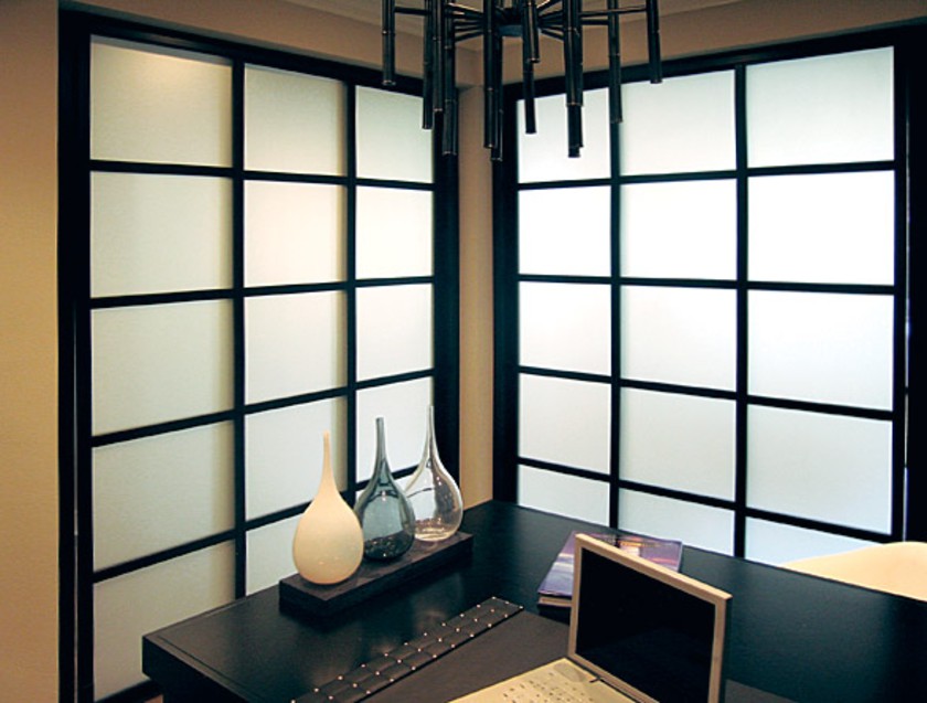 Угловая перегородка в японском стиле с матовым стеклом Шымкент