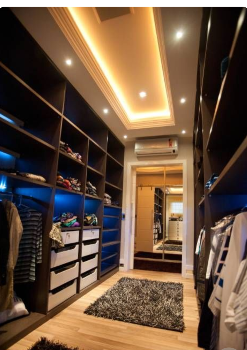 Большая открытая гардеробная комната с комбинированным наполнением Шымкент